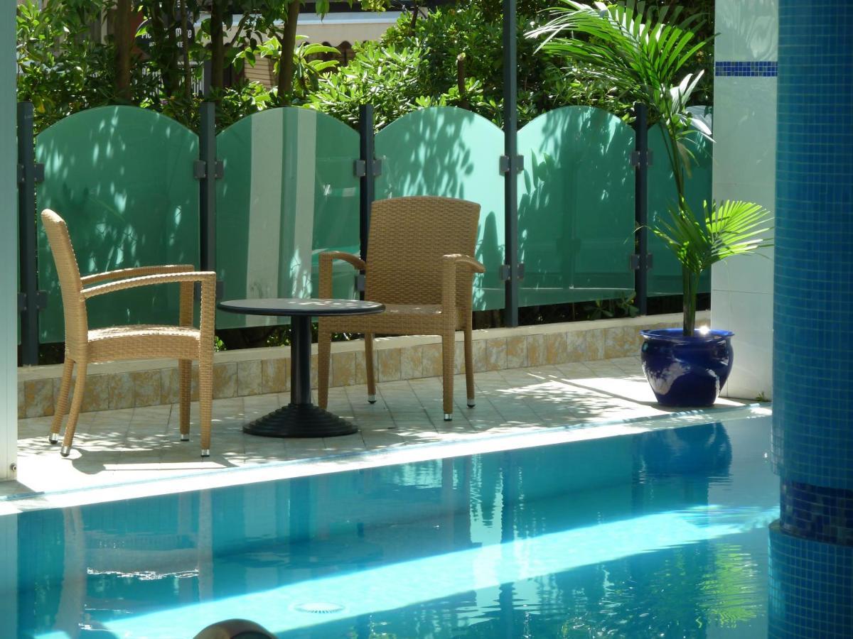 Hotel Gabbiano Cattolica Bagian luar foto