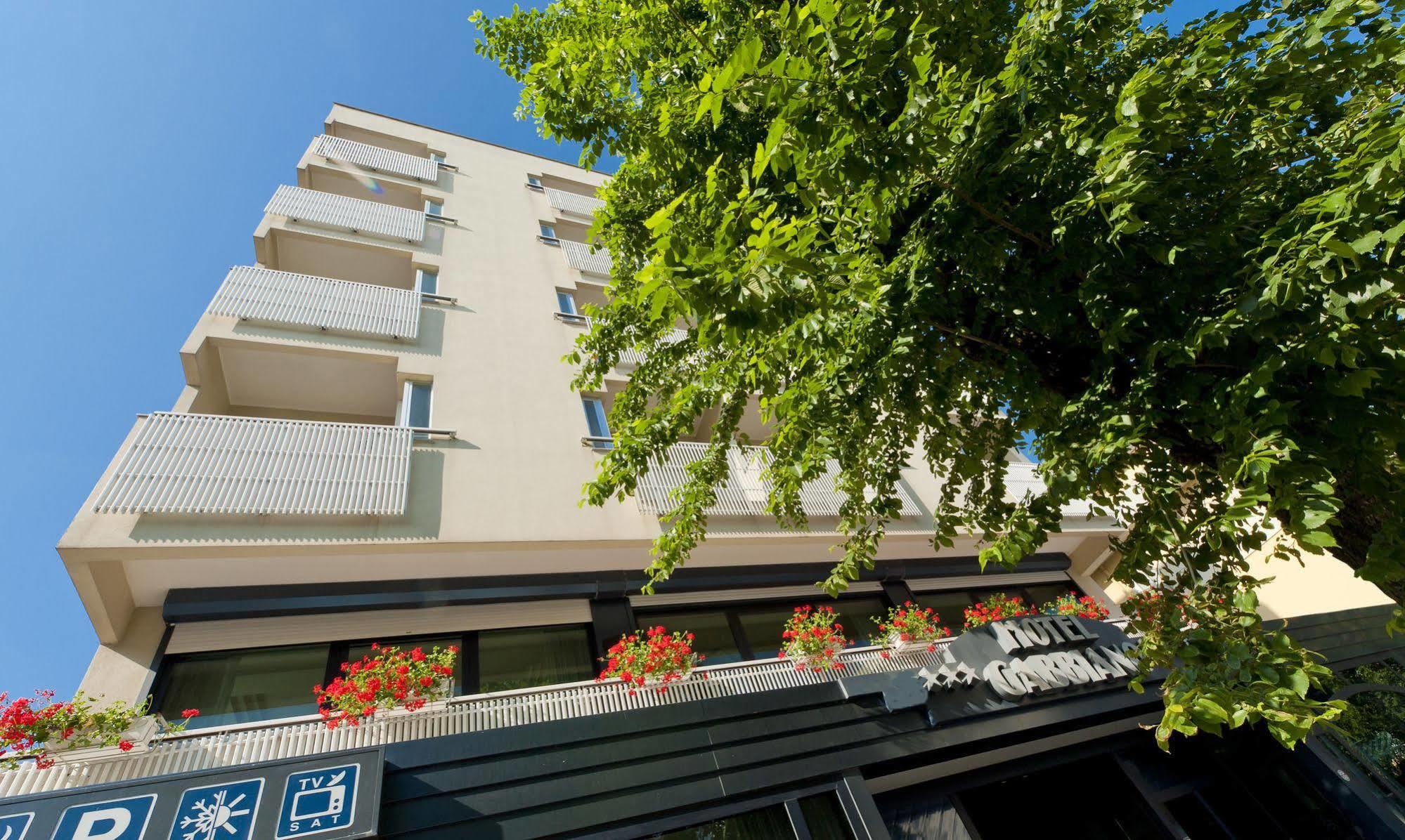 Hotel Gabbiano Cattolica Bagian luar foto